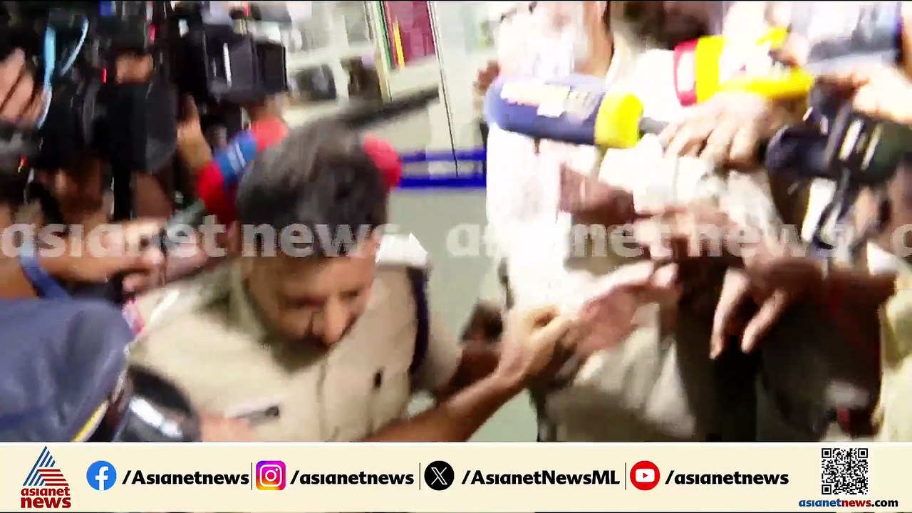 സംവിധായകൻ രഞ്ജിത്തിനെ  തൃപ്പൂണിത്തുറ  പൊലീസ് ക്യാമ്പിൽ എത്തിച്ചു,  അറസ്റ്റ് ഉടൻ രേഖപ്പെടുത്തും