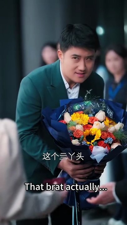 (88) The dog who depends on each other for his life is accidentally reborn as a villain from a wealthy family, and he is rude to everyone on weekdays, arrogant and arrogant, but he only loves her and cannot extricate himself, making her the only weakness