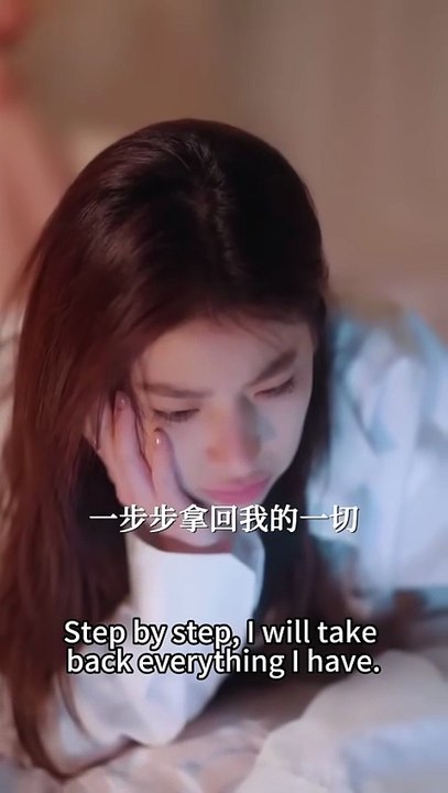 (88) Ending: Her parents' bones are still cold, she hurriedly returns to China, the former loyal dog devours her family property, and joins forces with outsiders to pull her off the altar, no matter what his motives are, she can't forgive this ingratitude