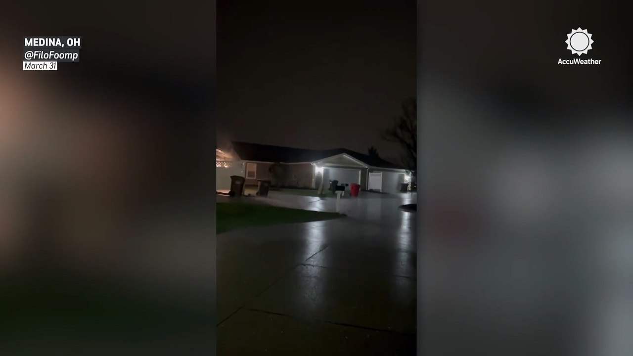 Thunderstorms sweep from the Midwest into the Northeast