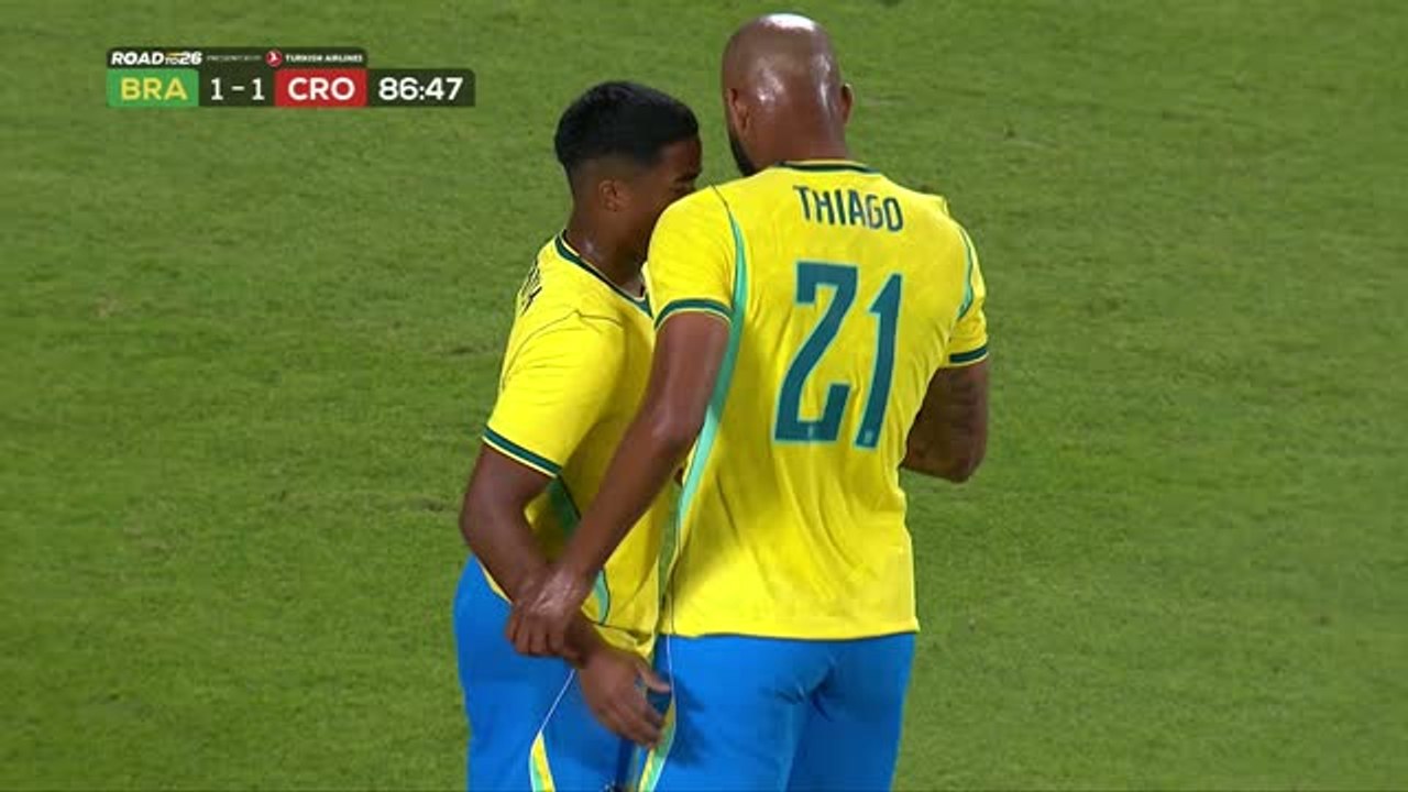 Igor Thiago scores first Brazil goal