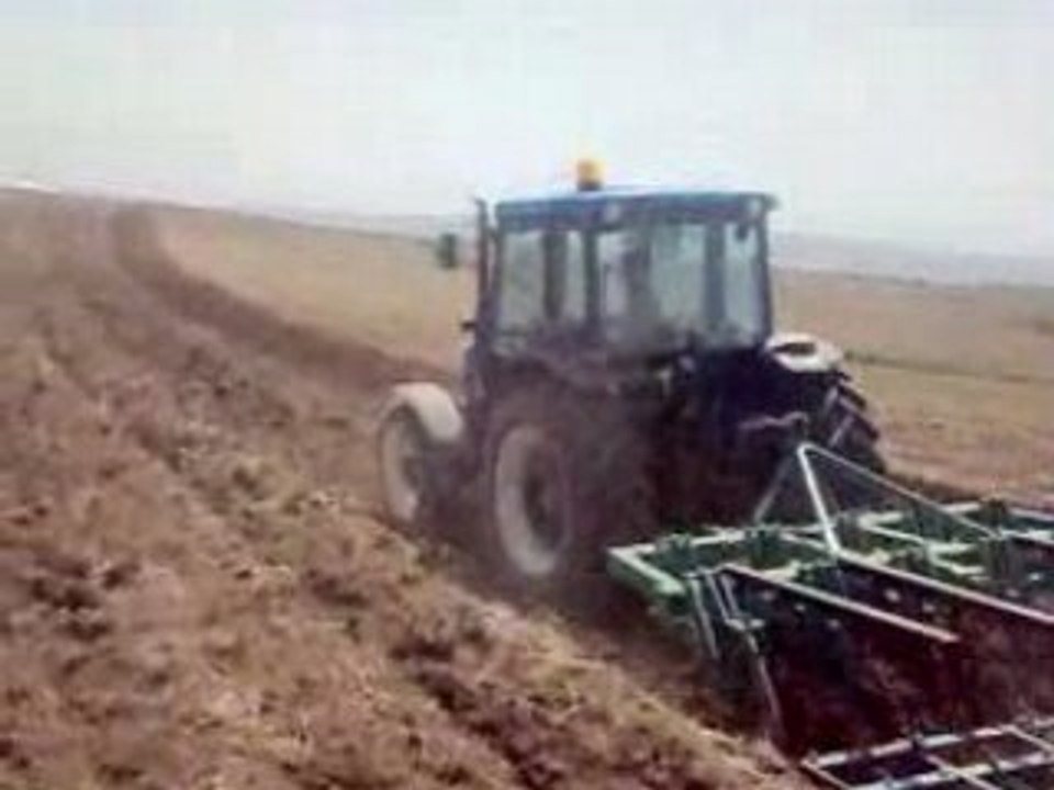NewHolland TN75 Kazayağı Çekiyor