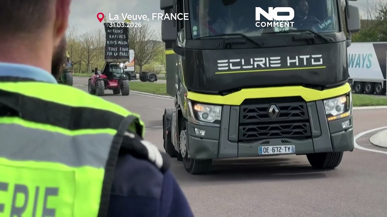 Lkw-Fahrer protestieren nahe Paris gegen hohe Spritpreise