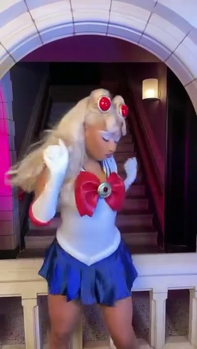 Megan Thee Stallion Rushed to Hospital During Broadway Show 😟 | Moulin Rouge