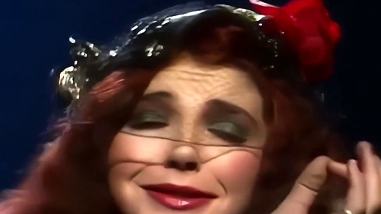 KATE BUSH — Hammer Horror 1978