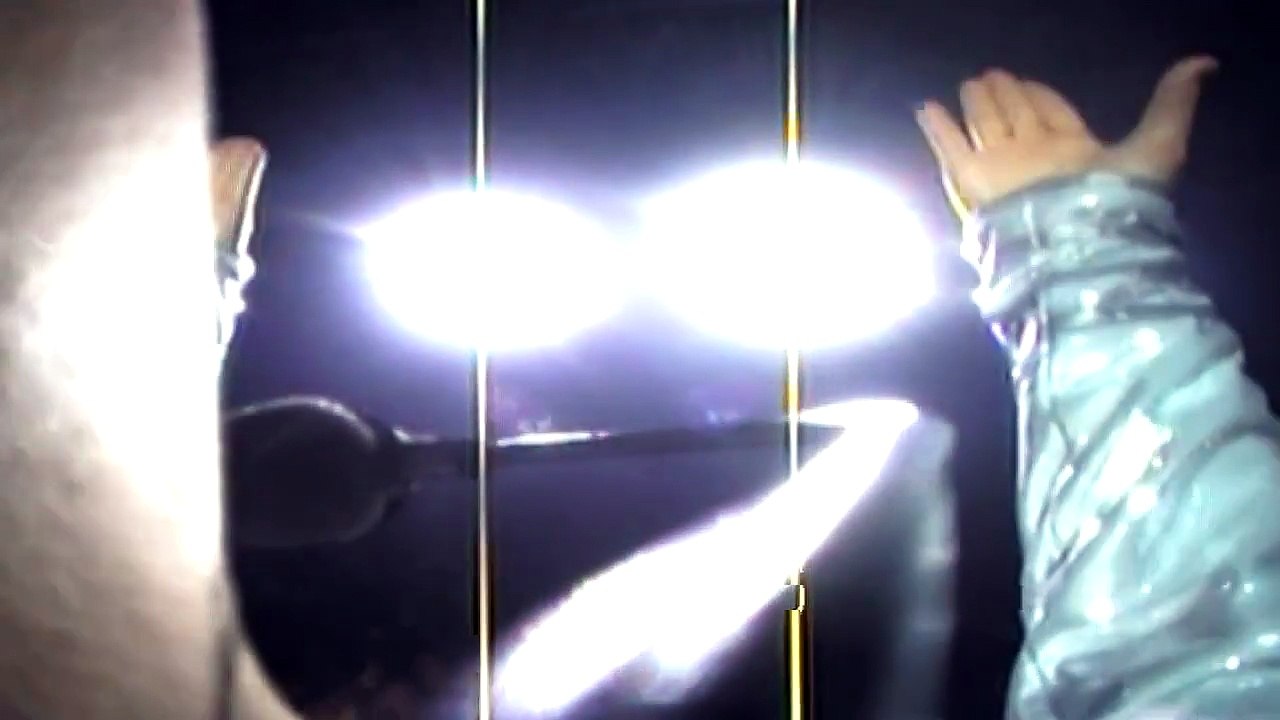 LORIE — Au delà des frontières (vision de Lorie de la scène) | Bonus | Lorie - Week End Tour 2004