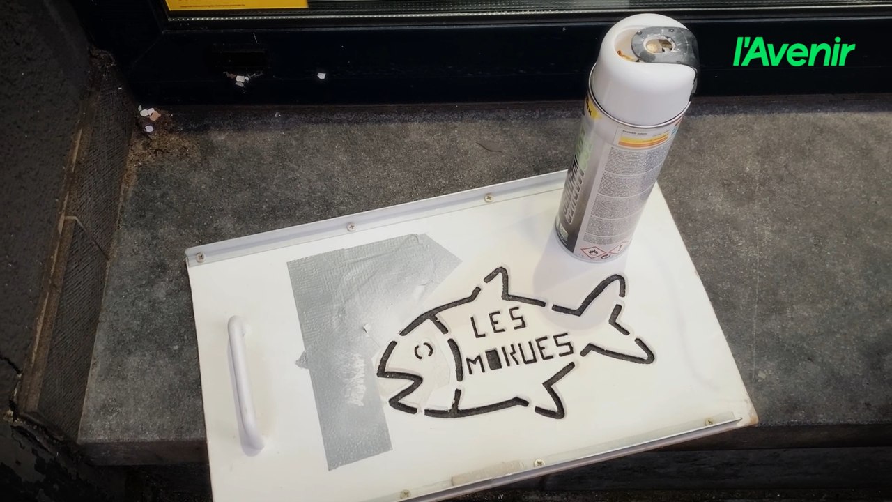 Arlon : le clan des morues fait frire les vitrines pour le poisson d’avril