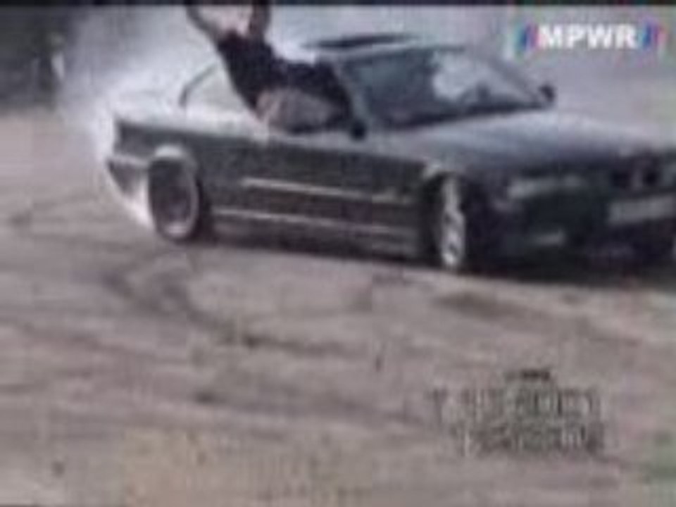 Bmw_325i_Burnout