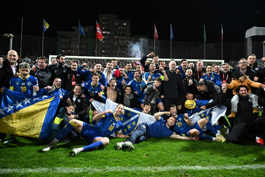 Bosnia al Mondiale, le strade di Sarajevo stracolme di tifosi in festa!