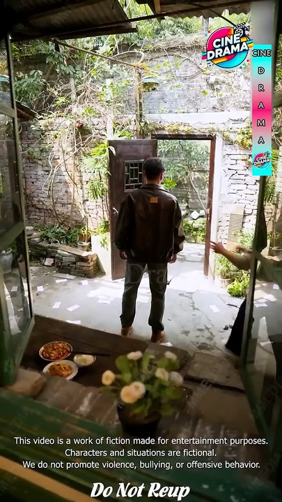 Qilin War God Returns From The Army As A Guard, Sees Mother Bullied By Thugs And Beats Them All