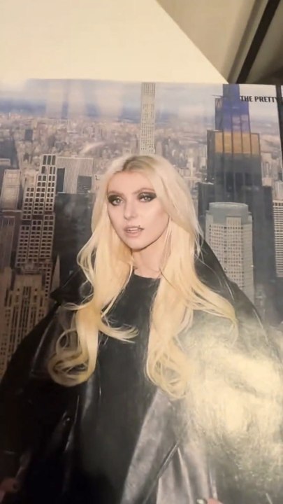 A Peek Inside The New Metal Hammer
