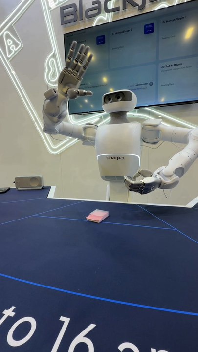 Only In Vegas! I Think This Robot Blackjack Dealer Cheated Me