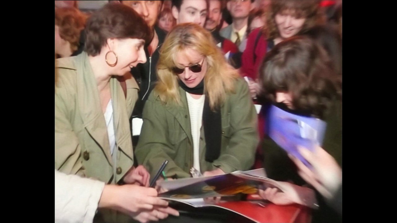 Véronique Sanson à sa sortie de l'Olympia (1993)