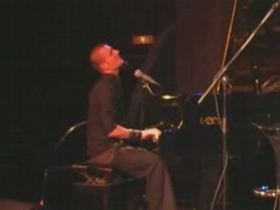 "Love Song" Michal Kwiatkowski - Paris 03/05/2008