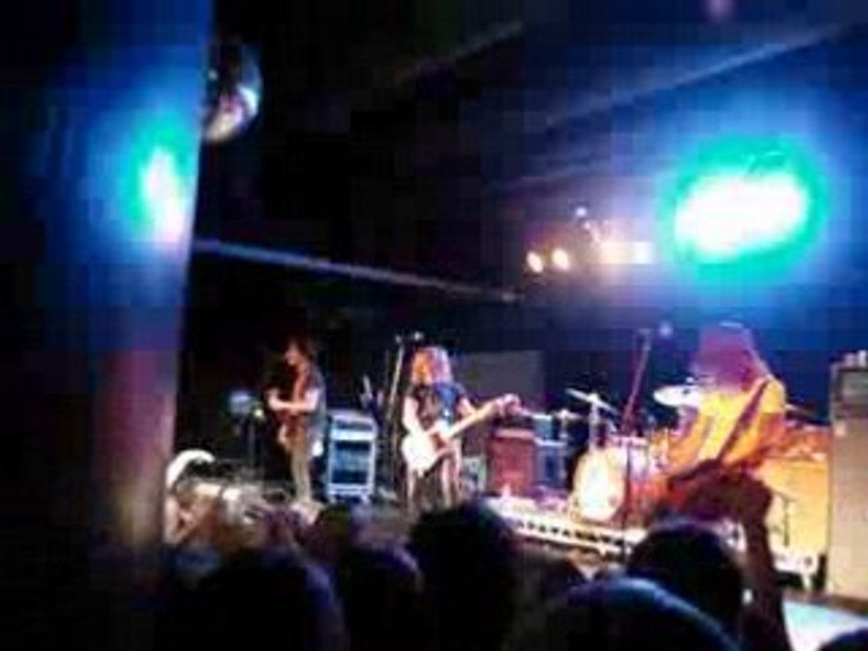 Check Yes Juliet - We The Kings (LIVE IN CARDIFF)