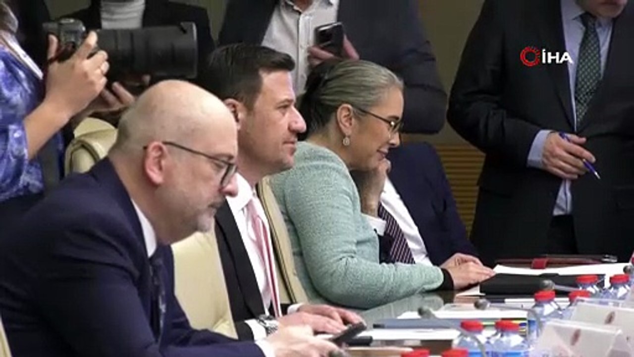 Dışişleri Komisyonu Başkanı Oktay: "Nükleer silah edinmeye çalışmakla suçladığı İran’a saldıran ve sorumsuzca davranan İsrail’in 1960’lı yıllardan bu yana elinde bulundurduğu bilinen nükleer silahları da bir an önce tasfiye edilmelidir"