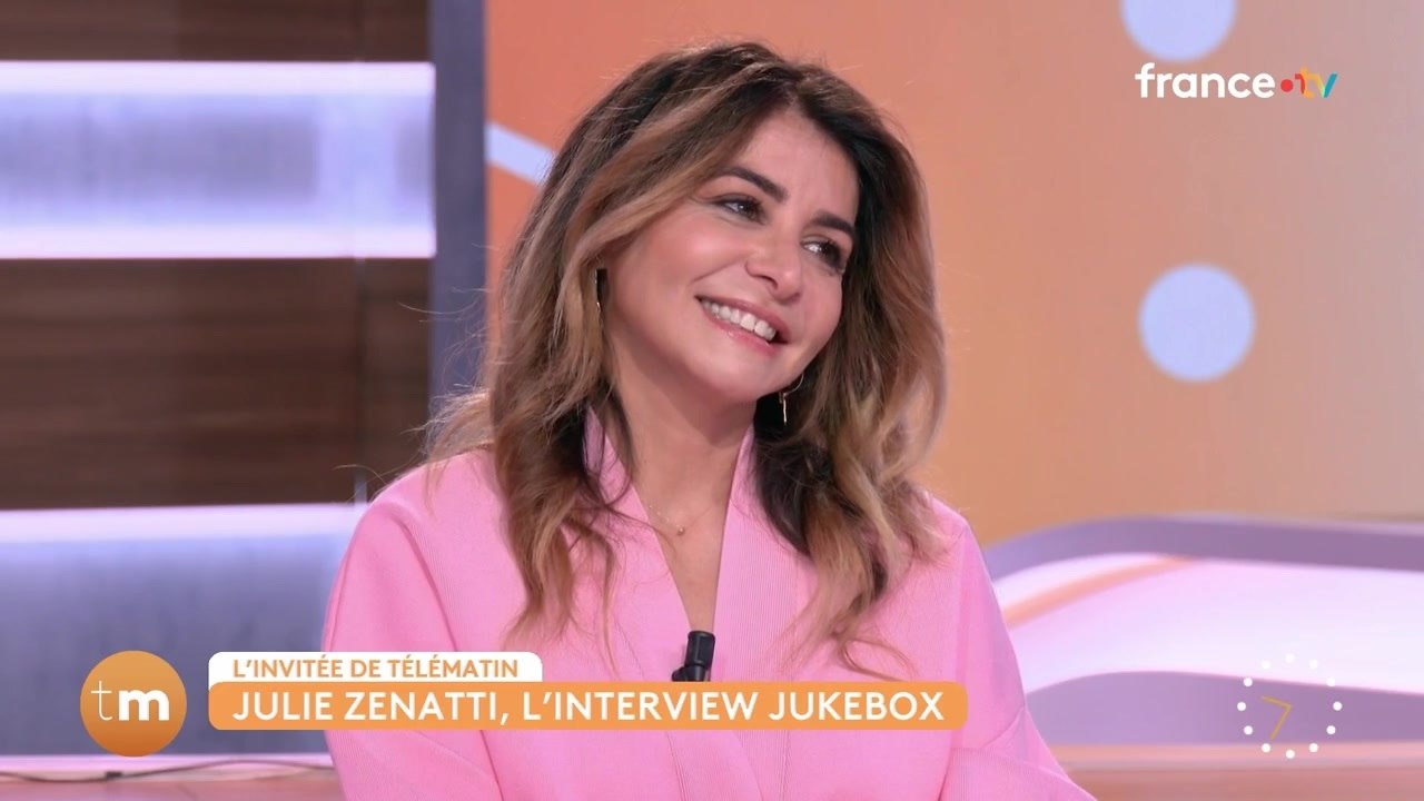 Julie Zenatti se confie sur sa relation avec Hélène Ségara