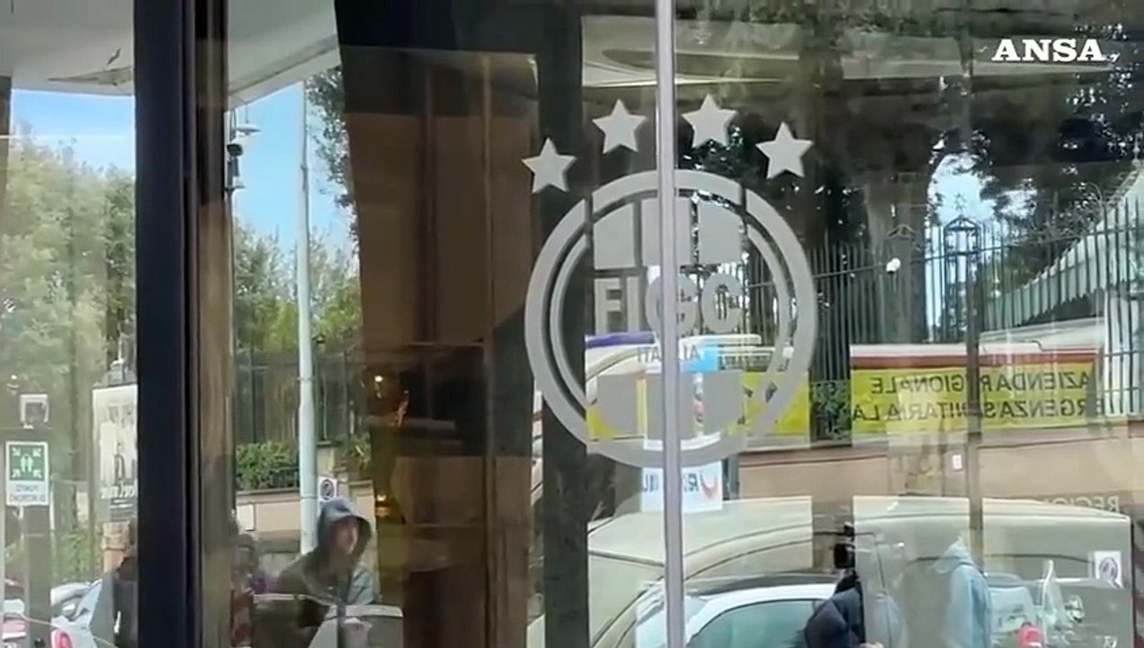 Nella notte lancio di uova sulla sede della Figc a Roma