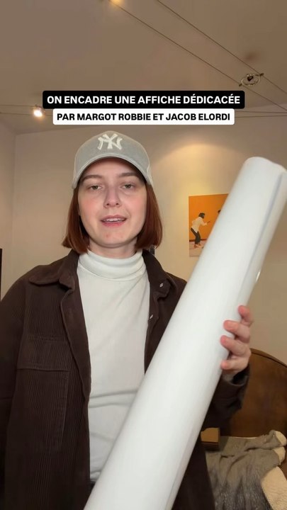 On encadre l’affiche dédicacée par Margot Robbie et Jacob Elordi de HURLEVENT 🤍Merci encore @warnerbrosfr !!