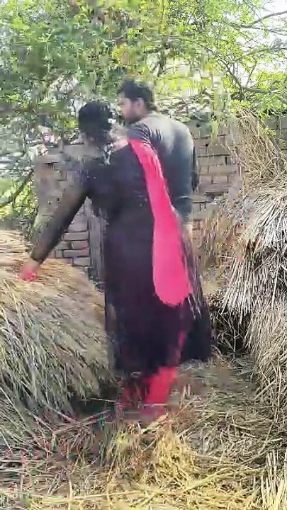 चलो_खंडर_मे_आज_कोई_नही_है__Mamtajijaunpuriya_#youtubeshorts_#comedy_#shortsvideo_#shortsfeed__(1080p)