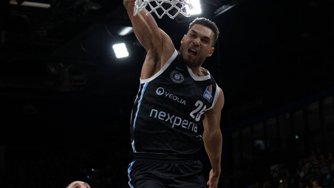 Ogbe mit Autorität! Towers demontieren nach Bayern auch Oldenburg