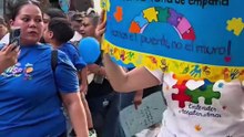 Marchan de azul en Monterrey por el autismo; llaman a la inclusión y la empatía
