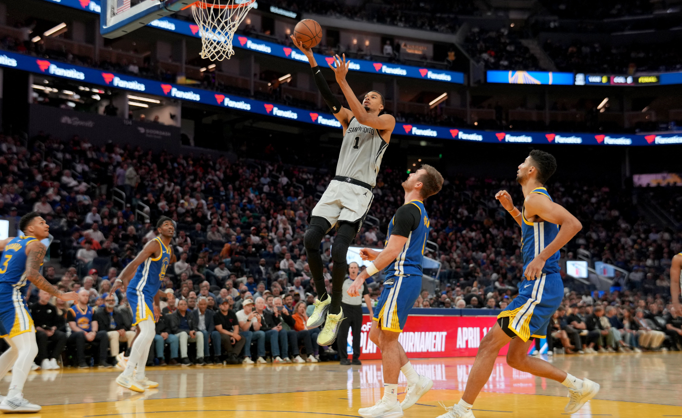 NBA : Victor Wembanyama cartonne les Warriors , 10/10 pour les Spurs