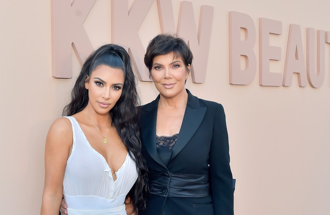 Kim Kardashian ve Kris Jenner, Ray J ile yaptıkları anlaşmayı gizli tutma girişiminde başarısız oldu