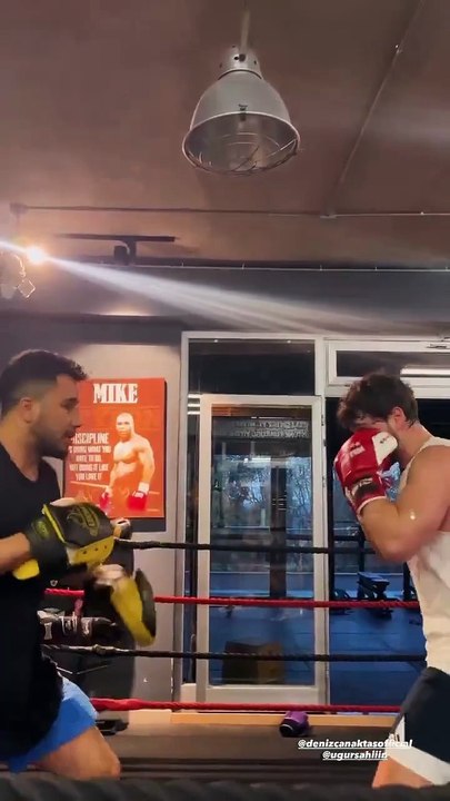 Deniz Can Aktaş, boks antrenmanından görüntü paylaştı.