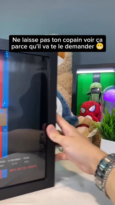 Si toi aussi t’es passionné d’automobile 🏁Ces tableaux 3D LED sont faits pour transformer ta passion en déco. 😈Lien en bio pour découvrir toute la collection 🔥