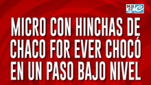 Micro repleto de hinchas chocó y se incrustó en un túnel bajo nivel: hay heridos
