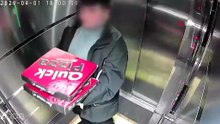 Asansörde iğrenç olay: Pizzayı yiyip asansöre tuvaletini yapan kuryeye önce temizlettiler sonra da..