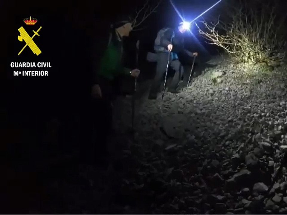 Así ha rescatado la Guardia Civil a un montañero en León