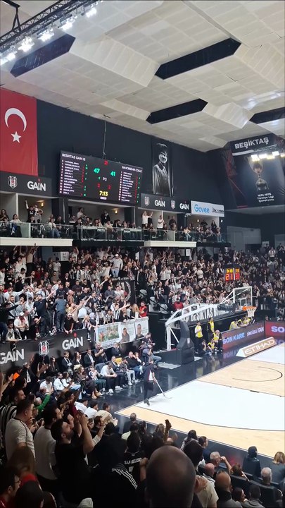 Tribünler 🏴🏳 - Beşiktaş Gain v Bahçeşehir Koleji - BKT EuroCup Yarı Final İlk Maç
