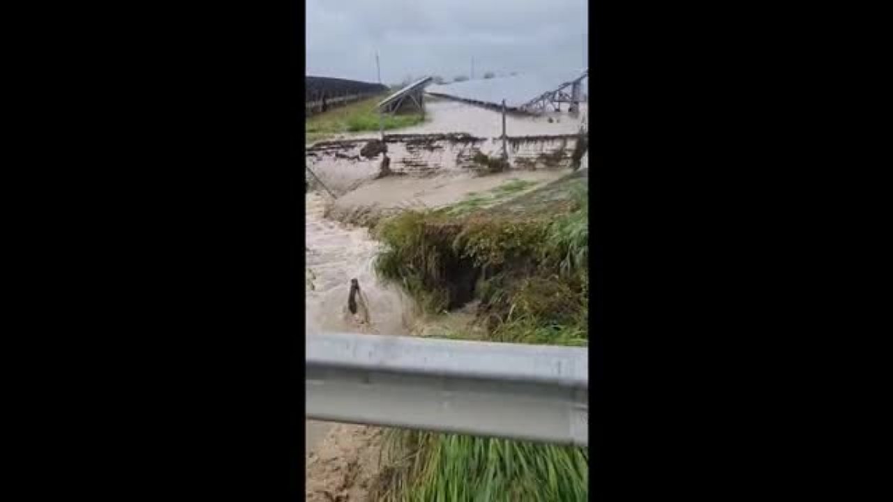 Maltempo, allagamenti e smottamenti