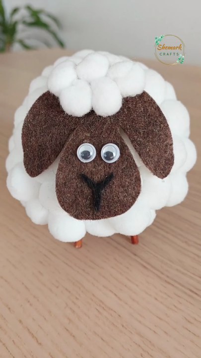 Cute Pom Pom Sheep Craft - Easy DIY Idea!