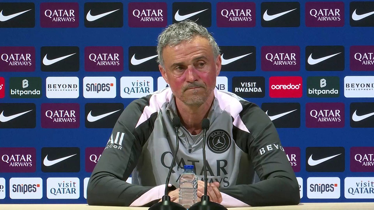 Luis Enrique chambre un journaliste en retard pour la conférence de presse