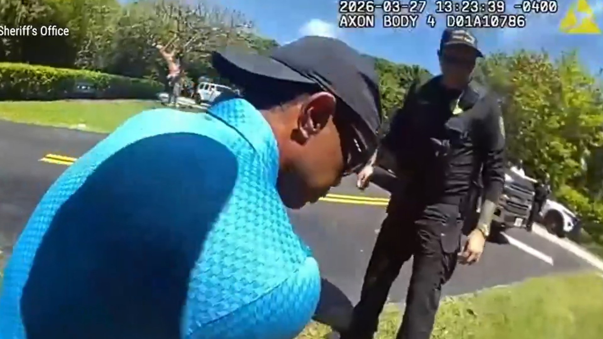 Sale a la luz el vídeo del arresto de Tiger Woods: "Miré mi teléfono y de repente, ¡bum!"