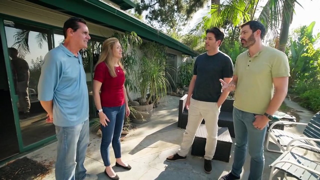Property Brothers Under Pressure S01E02 His Past Their Future H 264