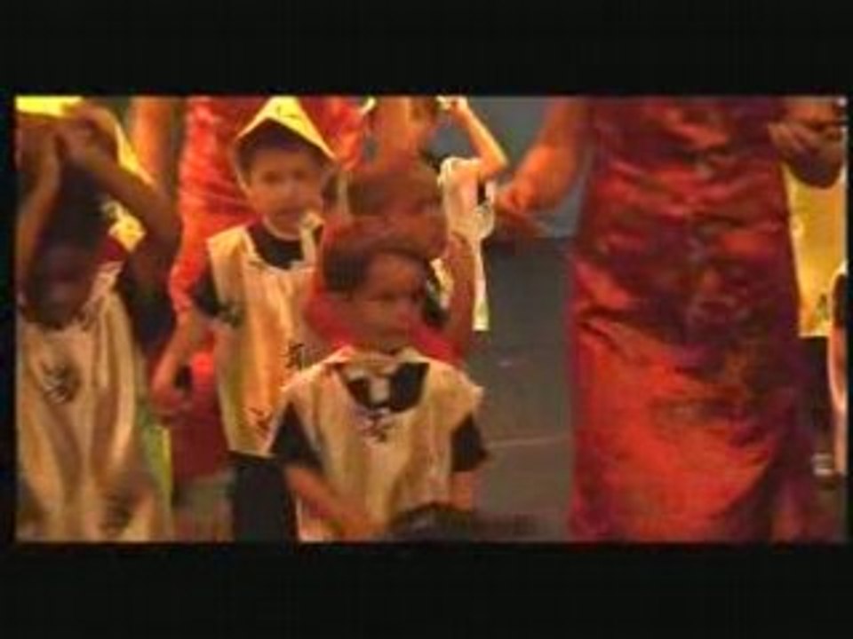 Louis au spectacle de l'école 3