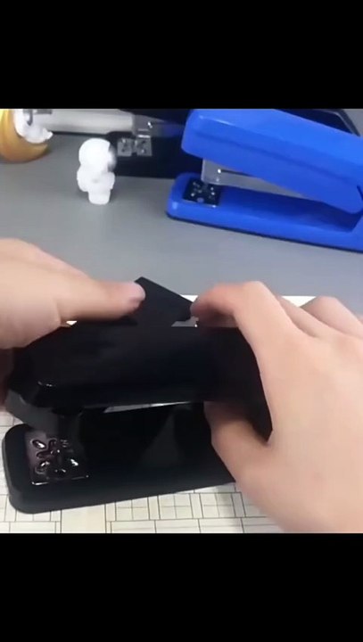 Rotating Stapler,25 Sheet Capacity for Office/School Use