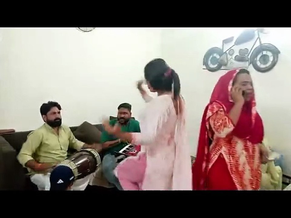 Dance Style/Kinner dance/dancing performed/ transgender/third-gender