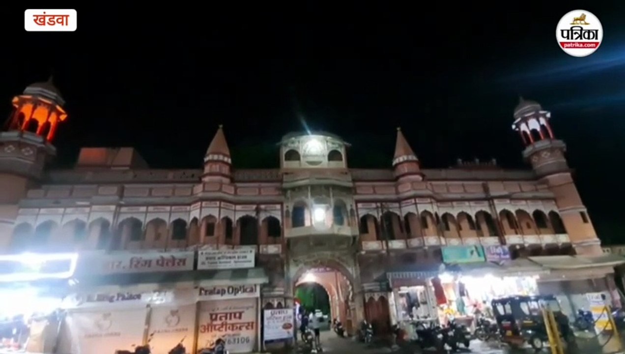 देखिए वीडियो : किस तरह से गरज रहे बादल, कडक़ रही आकाशीय बिजली