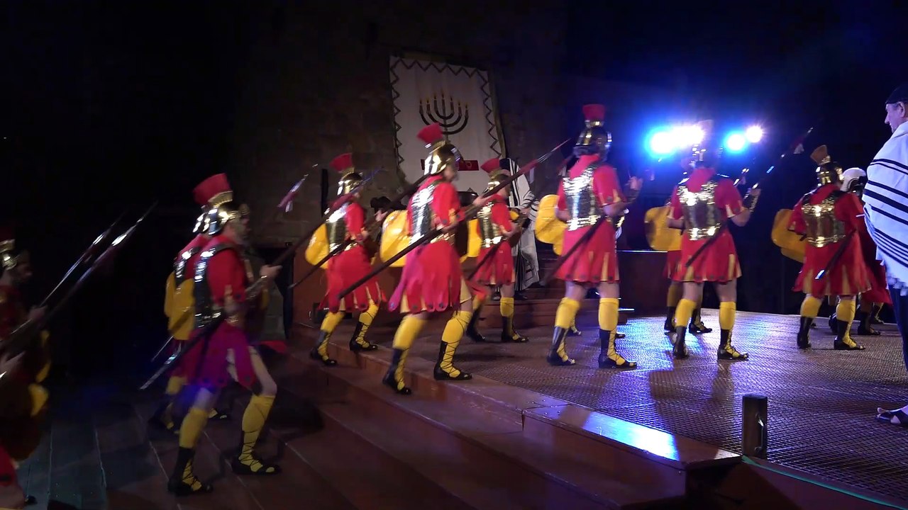 Imatges del misteri de la passió i la dansa de la mort de Verges