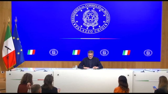 Carburanti, Giorgetti: prorogato taglio accise fino al 1 maggio