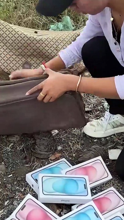 Found 1millionn dollar 😱 wow 😮😱 #foundphone #android #iphone #restoration #reels