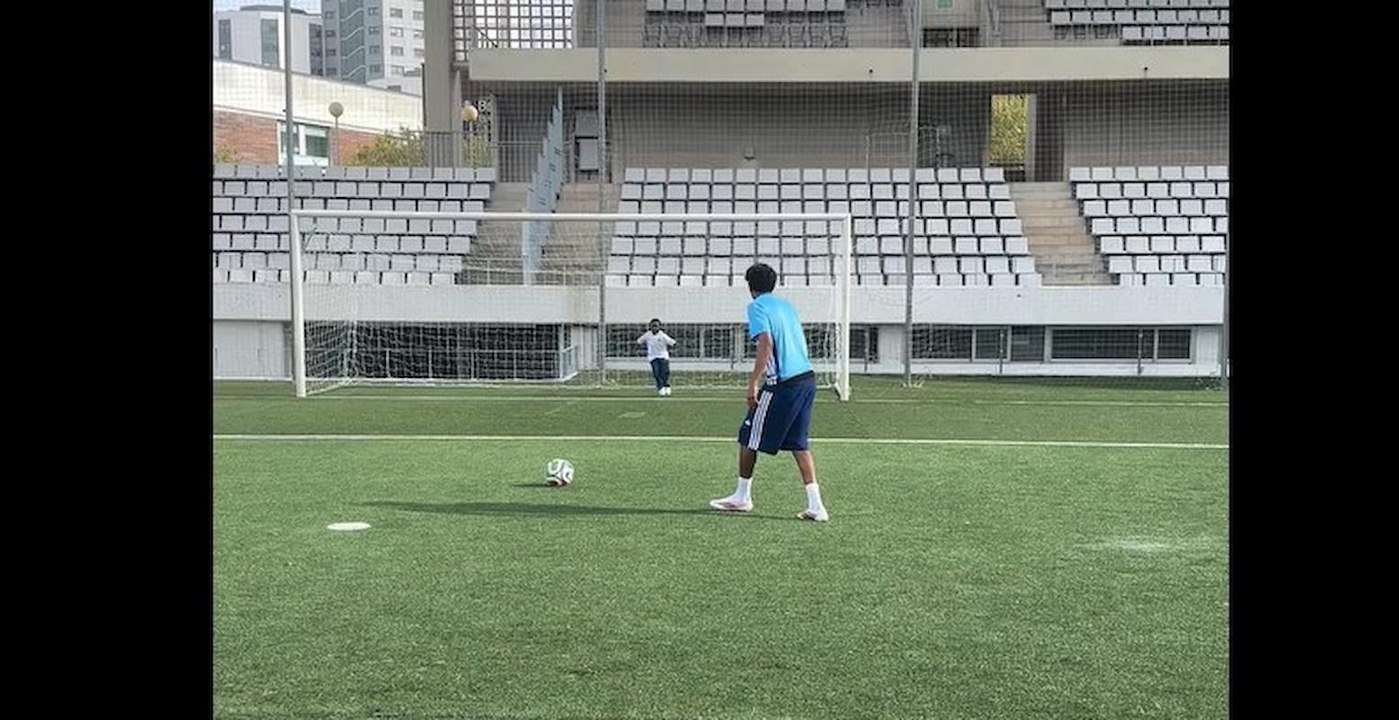 VIDEO / Yamal manda in porta il fratellino e gli fa gol