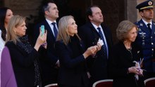 La Reina Sofía y sus hijas Elena y Cristina aparecen en Cartagena (Murcia) por Semana Santa