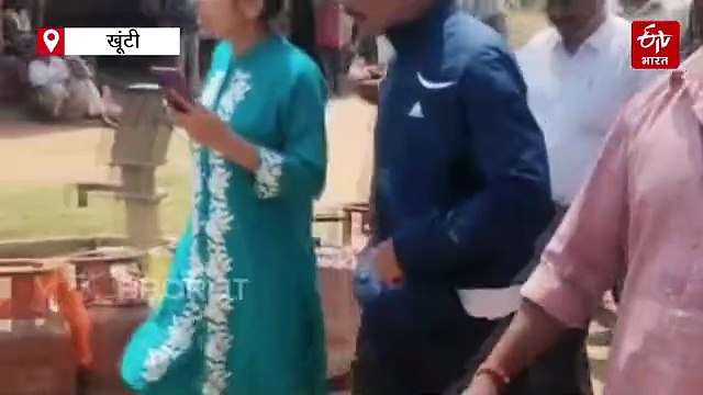 खूंटी में गैस के लिए हाहाकार! रातभर लाइन, मच्छरदानी लगाकर सोए लोग, फिर भी नहीं मिला सिलेंडर