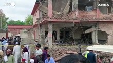 Pakistan, almeno cinque morti in un attacco suicida con un'autobomba a Bannu